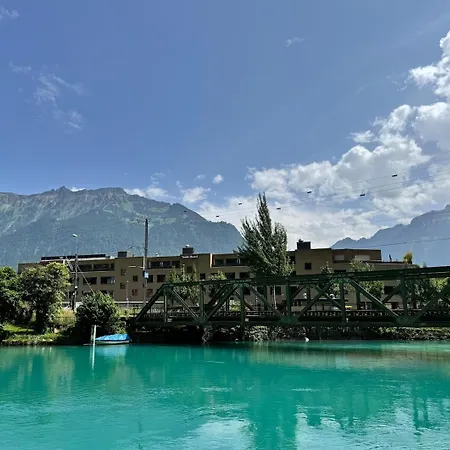 River 1 - Retreat With Iconic Jungfraujoch View Інтерлакен