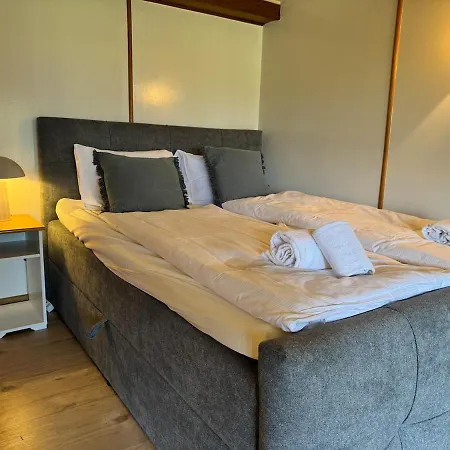 Апартаменти River 1 - Retreat With Iconic Jungfraujoch View Інтерлакен