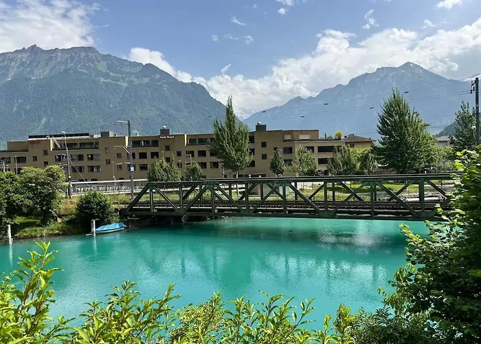 Апартаменти River 1 - Retreat With Iconic Jungfraujoch View Інтерлакен