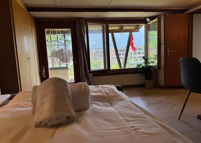 Апартаменти River 1 - Retreat With Iconic Jungfraujoch View *